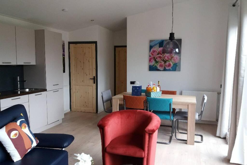 Luxe Vakantie Bungalow Met 3 Slaapkamers Dronrijp Экстерьер фото